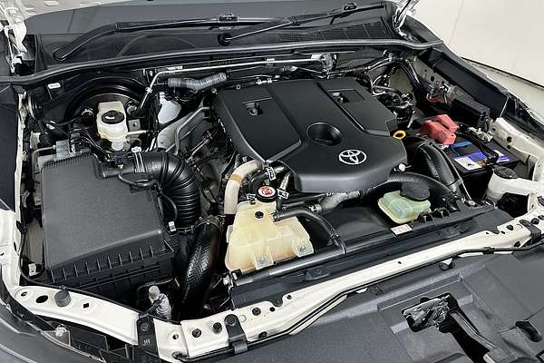 2021 Toyota HILUX SR (4x4) GUN126R FACELIFT 4X4