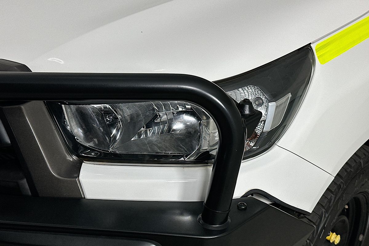 2020 Toyota HILUX SR (4x4) GUN126R FACELIFT 4X4