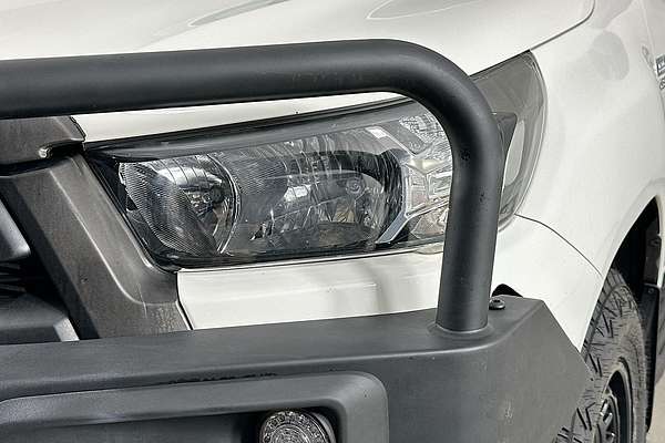 2021 Toyota HILUX SR (4x4) GUN126R FACELIFT 4X4