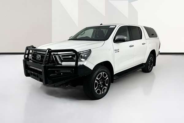 2021 Toyota HILUX SR5 (4x4) GUN126R 4X4