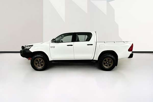 2022 Toyota HILUX SR (4x4) GUN126R 4X4