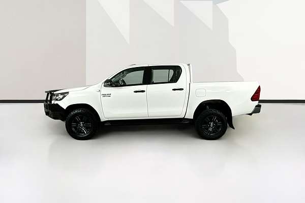 2021 Toyota HILUX SR (4x4) GUN126R FACELIFT 4X4