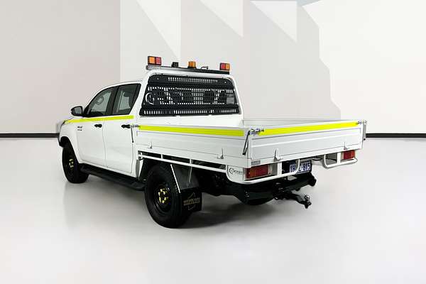 2022 Toyota HILUX SR (4x4) STEEL WHEELS GUN126R 4X4