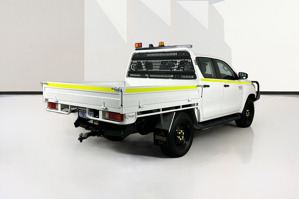 2022 Toyota HILUX SR (4x4) STEEL WHEELS GUN126R 4X4