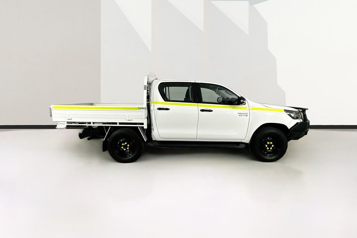 2022 Toyota HILUX SR (4x4) STEEL WHEELS GUN126R 4X4