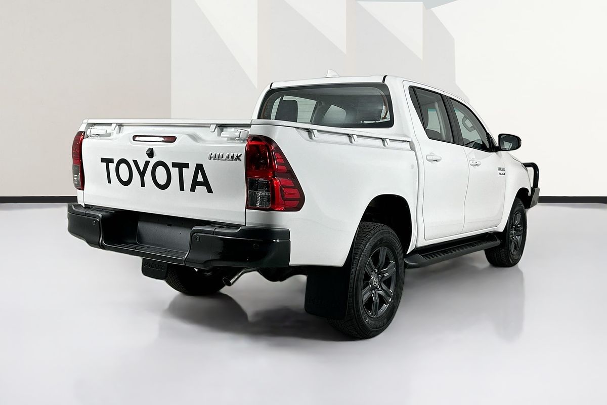 Vehicle photo 9