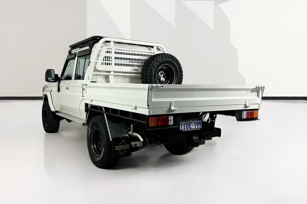 Vehicle photo 6