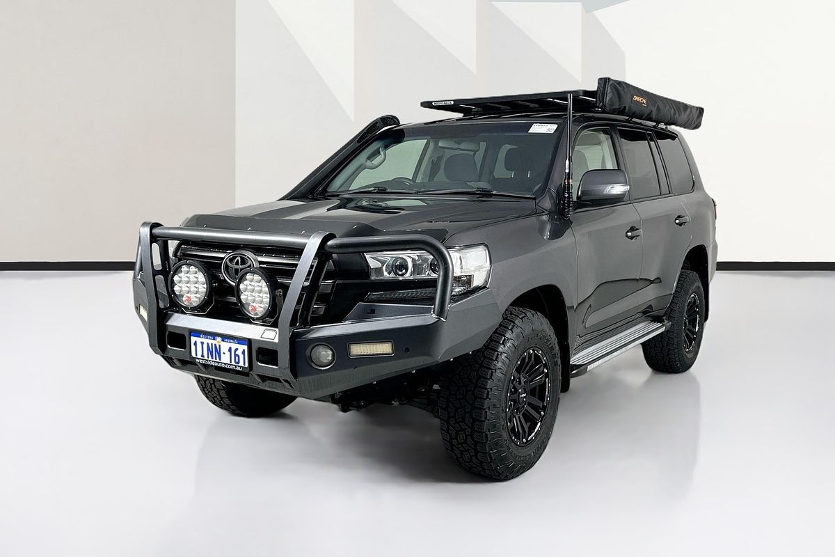 Vehicle photo 4