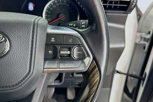 2023 Toyota LANDCRUISER VX FJA300R