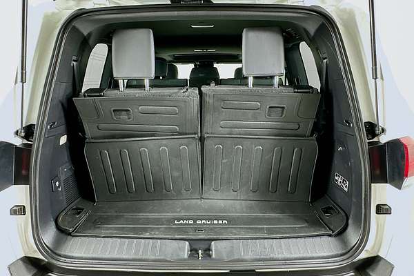 2023 Toyota LANDCRUISER VX FJA300R
