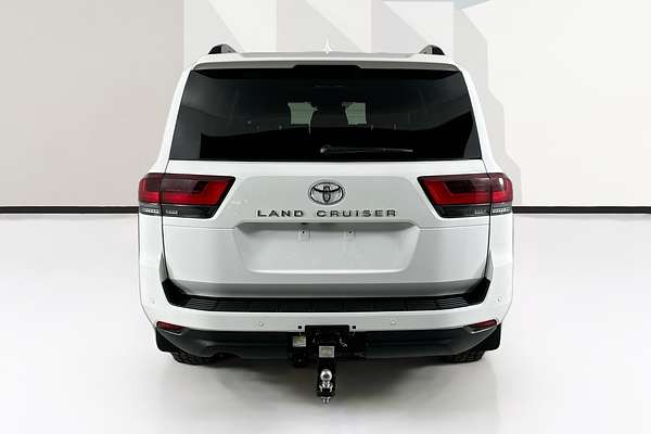 2023 Toyota LANDCRUISER VX FJA300R