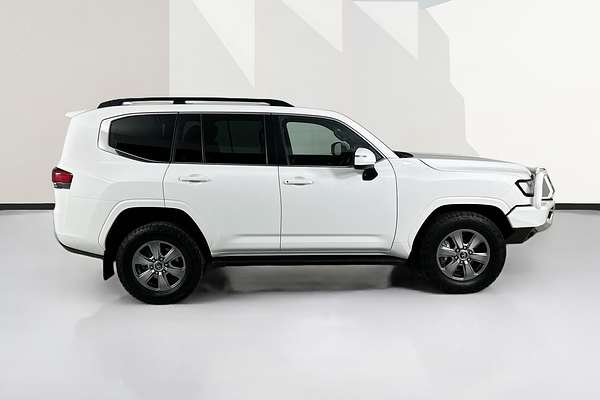 2023 Toyota LANDCRUISER VX FJA300R