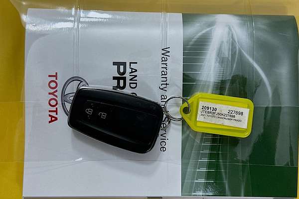 2021 Toyota LANDCRUISER PRADO GX 7 SEAT GDJ150R