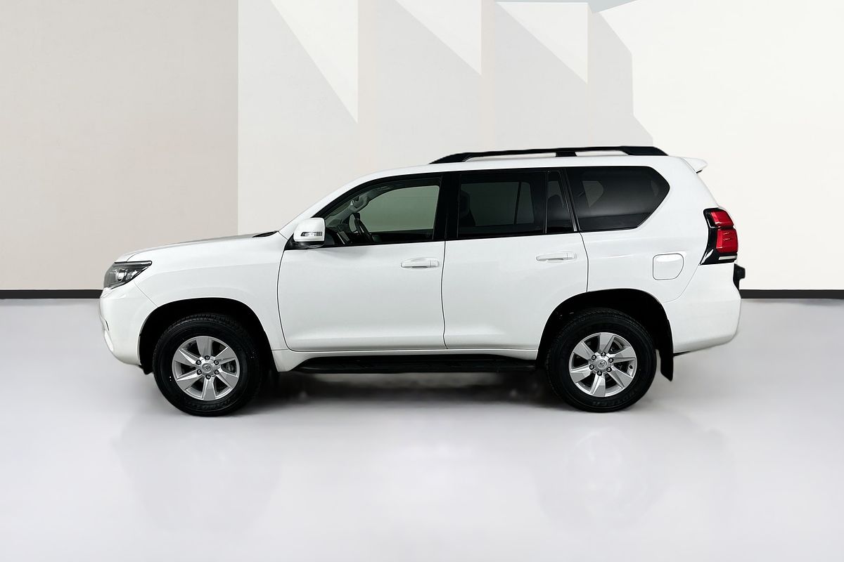 Vehicle photo 5