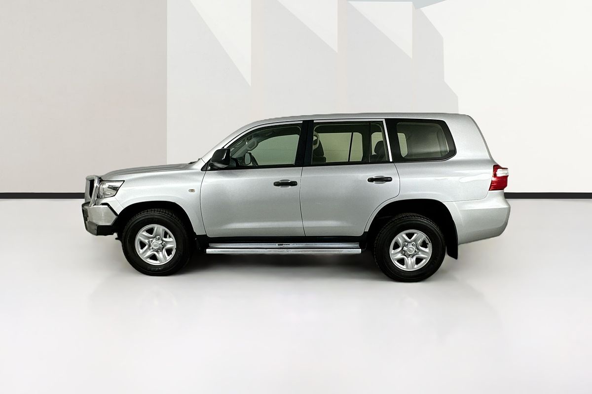 Vehicle photo 4