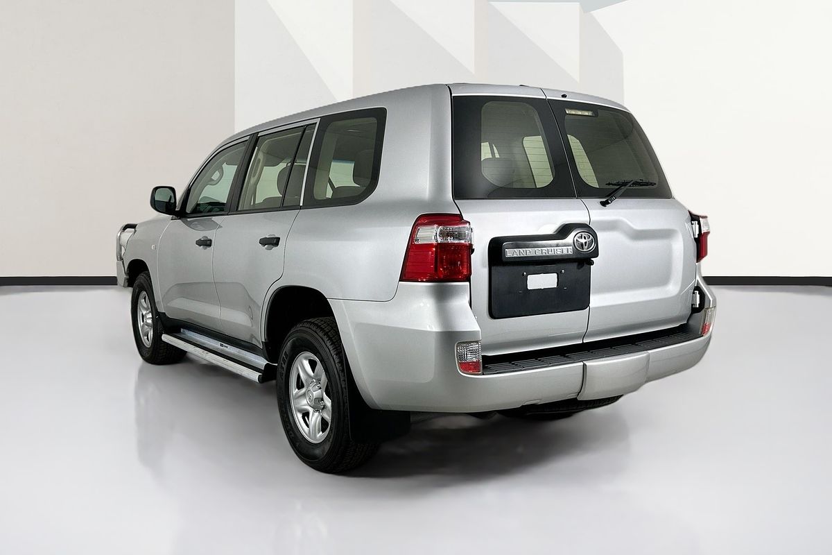 Vehicle photo 5