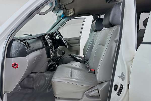 2006 Toyota LANDCRUISER (4x4) HZJ105R UPGRADE