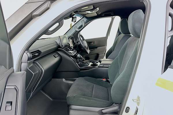 2023 Toyota Landcruiser GX FJA300R