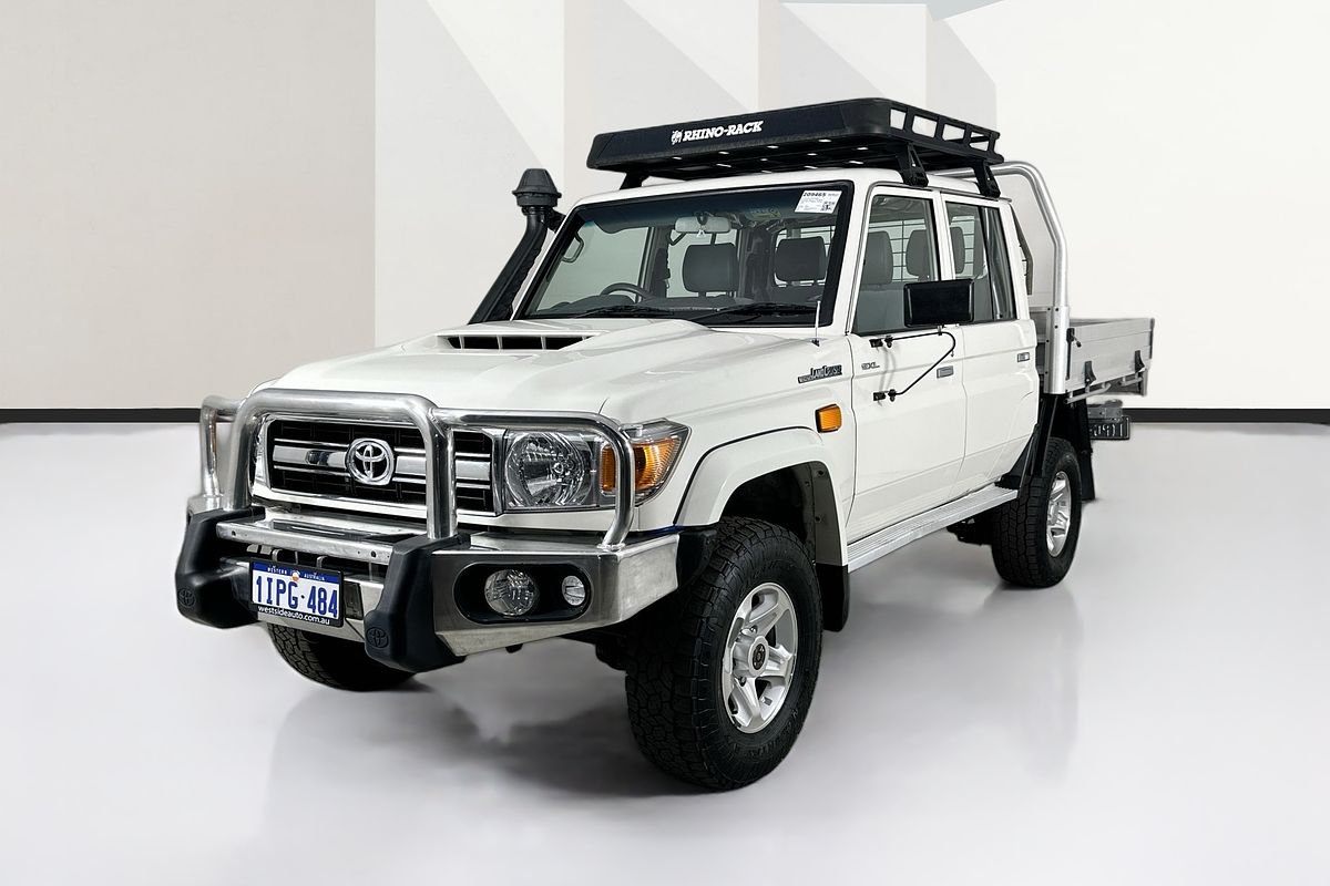Vehicle photo 4