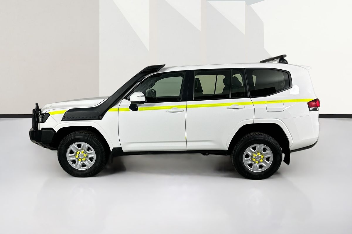 2023 Toyota Landcruiser GX FJA300R