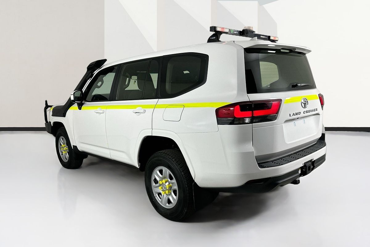 2023 Toyota Landcruiser GX FJA300R