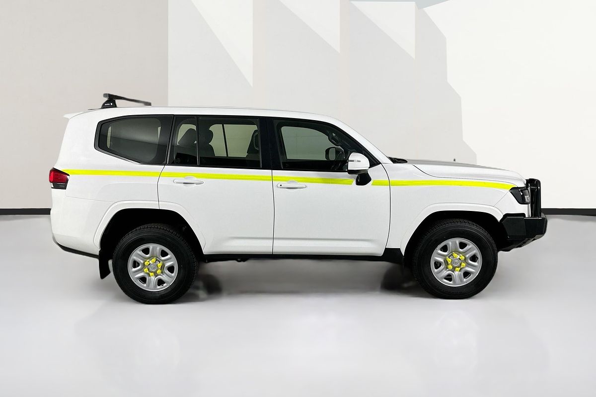 2023 Toyota Landcruiser GX FJA300R