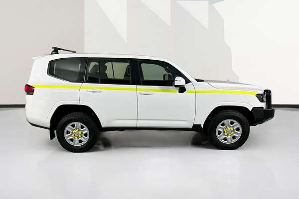 2023 Toyota Landcruiser GX FJA300R