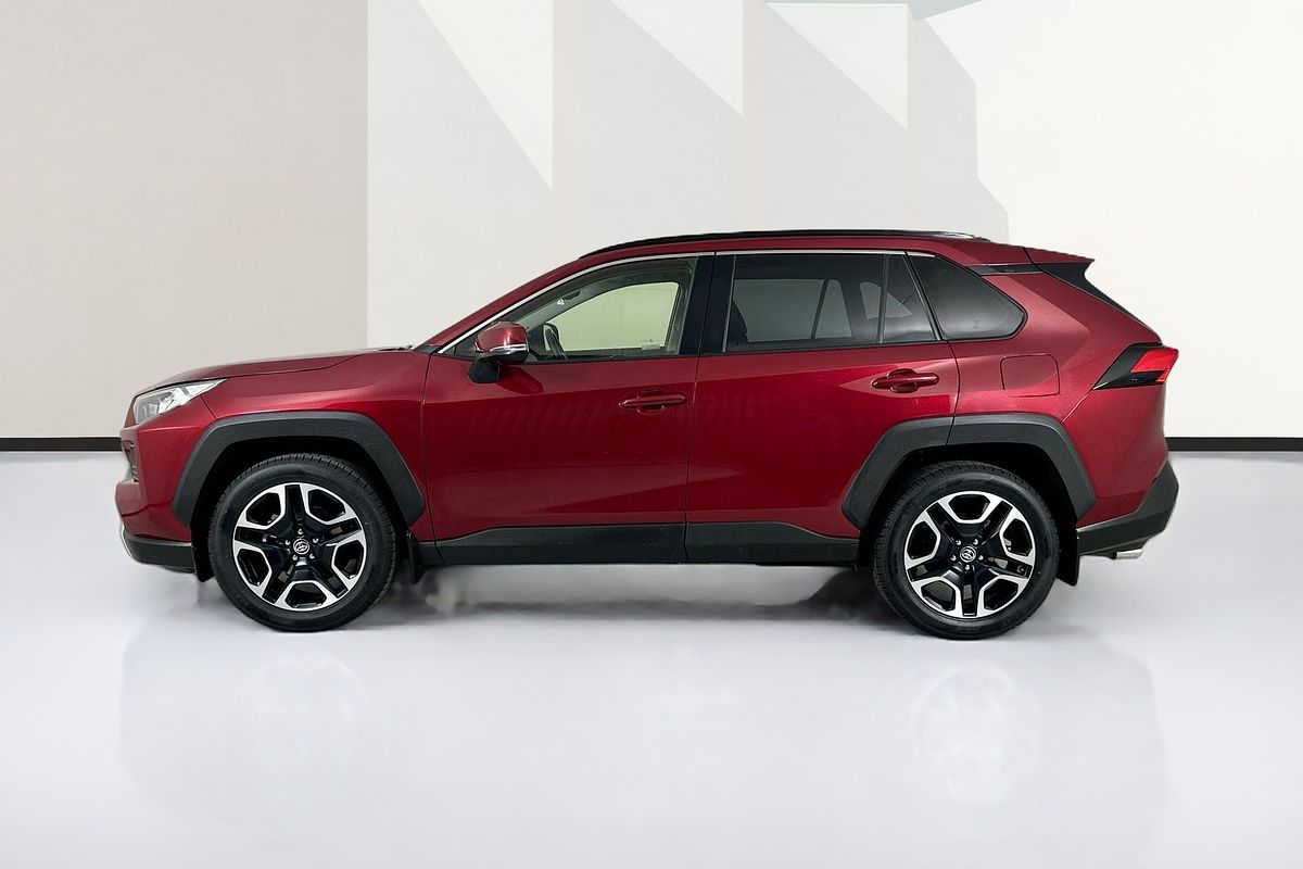 Vehicle photo 5