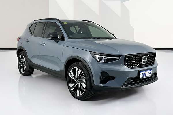 2023 Volvo XC40 ULTIMATE B5 DARK MHEV 536 MY23B