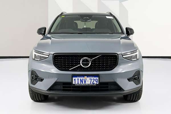 2023 Volvo XC40 ULTIMATE B5 DARK MHEV 536 MY23B