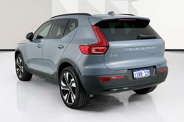 2023 Volvo XC40 ULTIMATE B5 DARK MHEV 536 MY23B