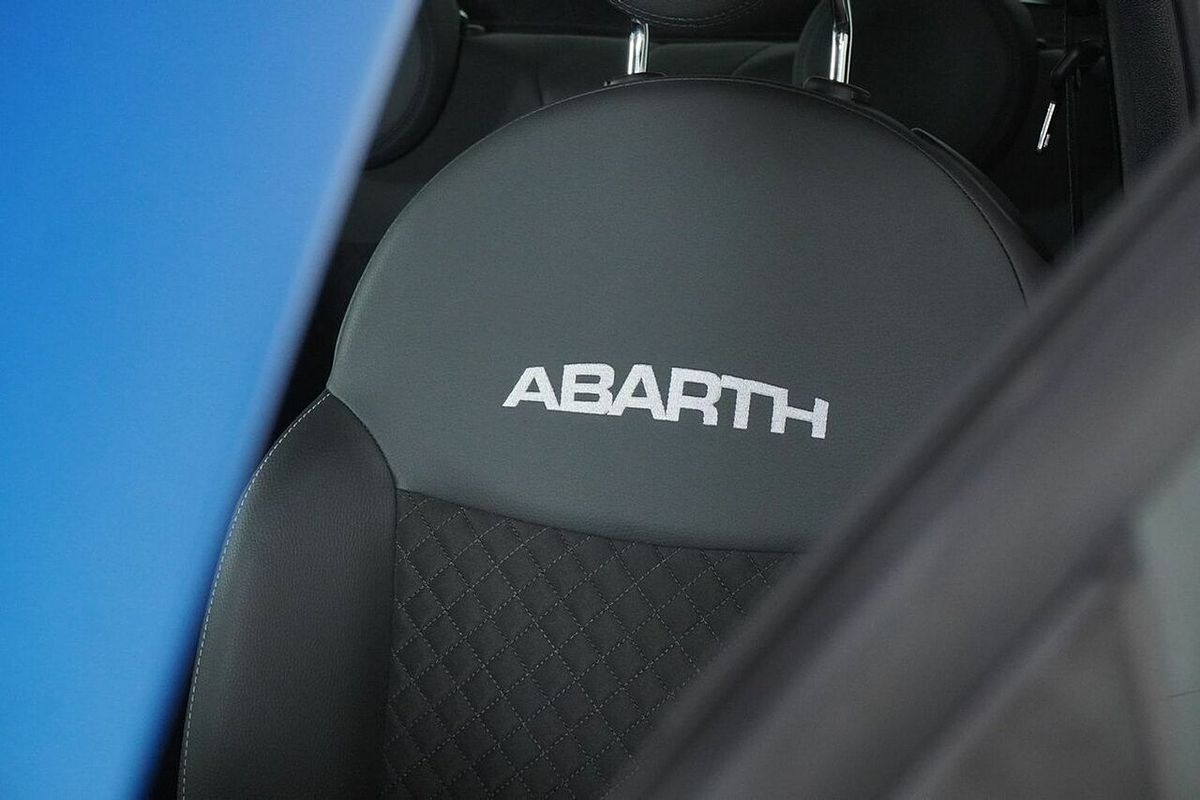 2023 Abarth 695 Competizione Series 10