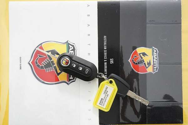 2023 Abarth 695 Competizione Series 10