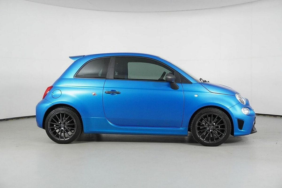 2023 Abarth 695 Competizione Series 10
