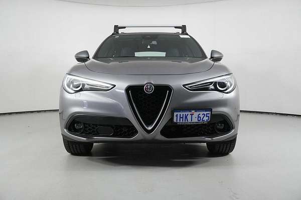 2019 Alfa Romeo Stelvio 949