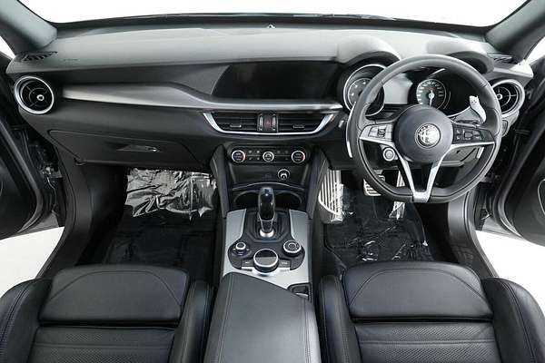 2019 Alfa Romeo Stelvio 949