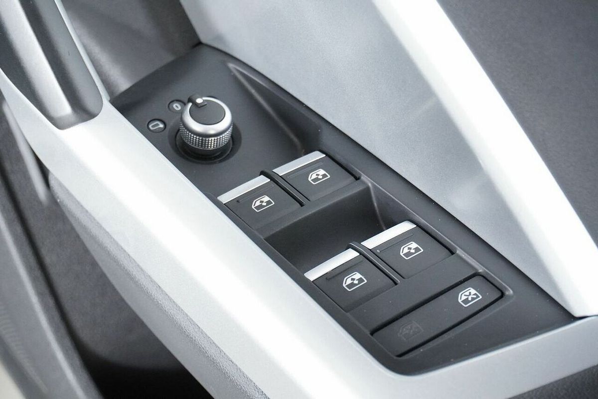 2022 Audi Q3 35 TFSI S Line F3 MY23