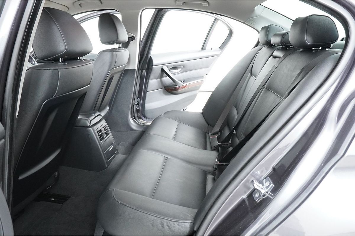 2007 BMW 320i E90