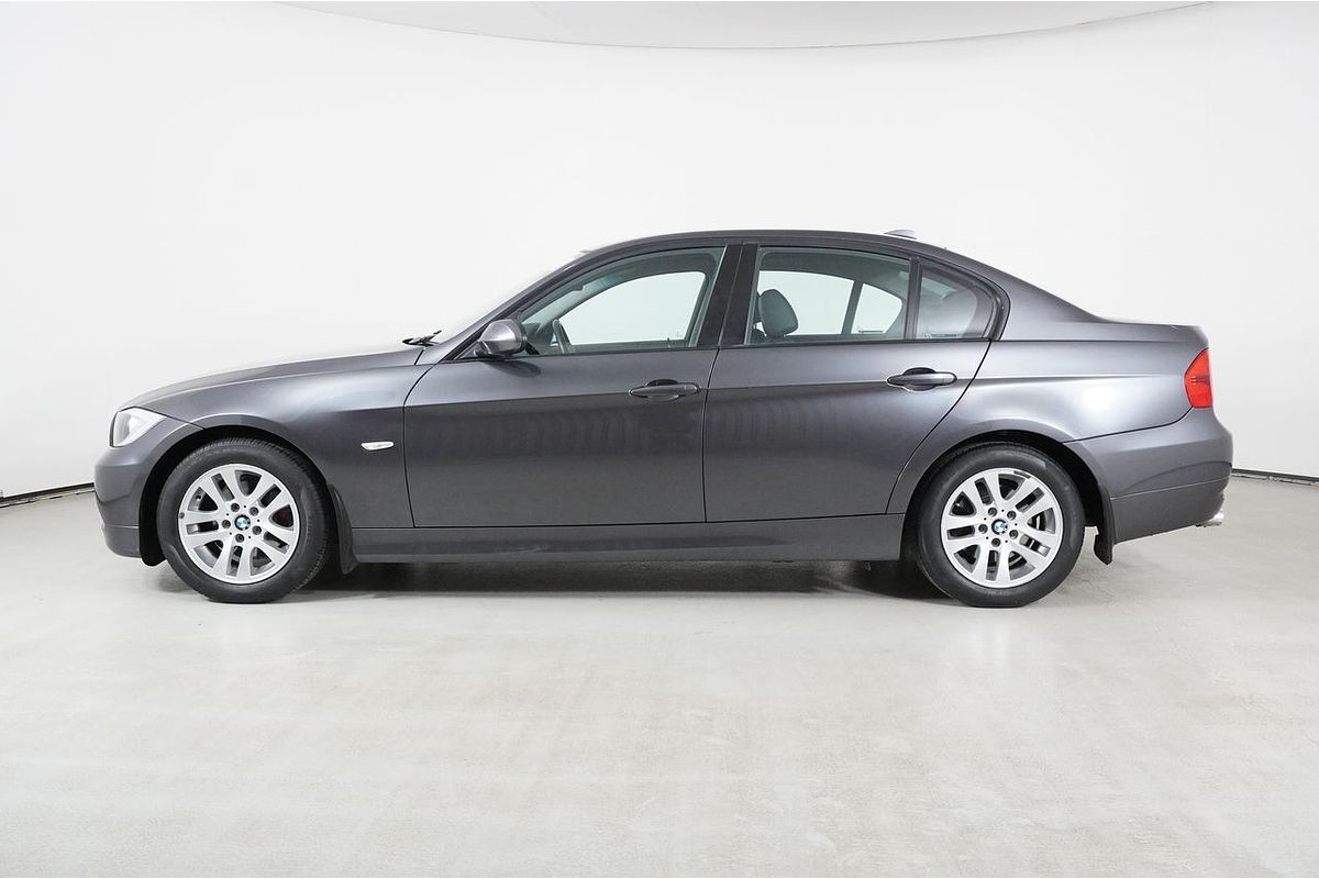 2007 BMW 320i E90