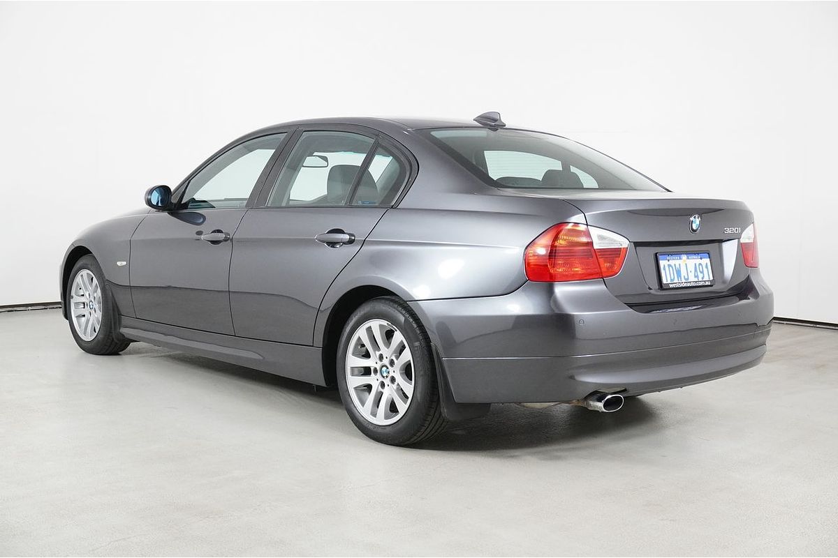 2007 BMW 320i E90