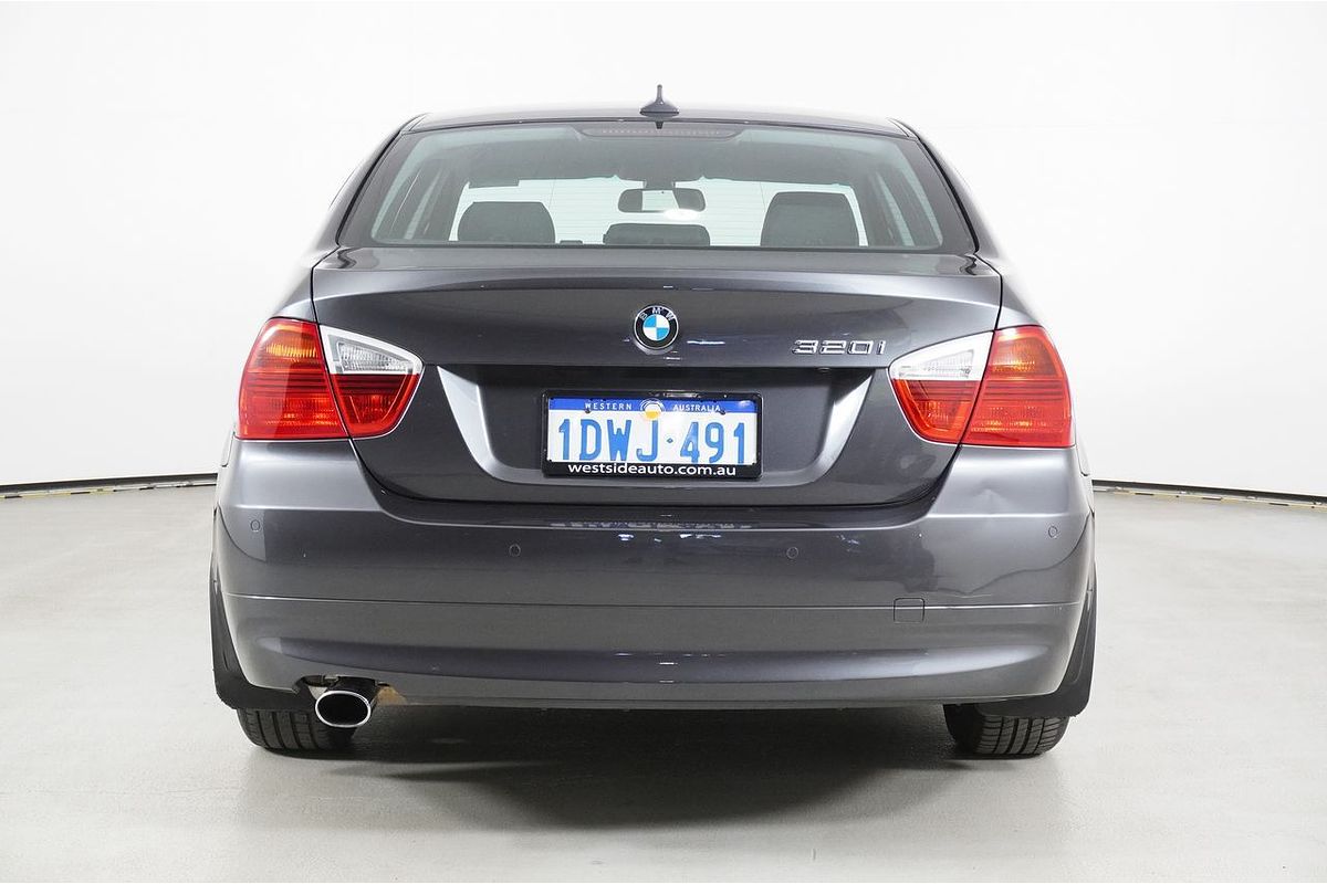 2007 BMW 320i E90