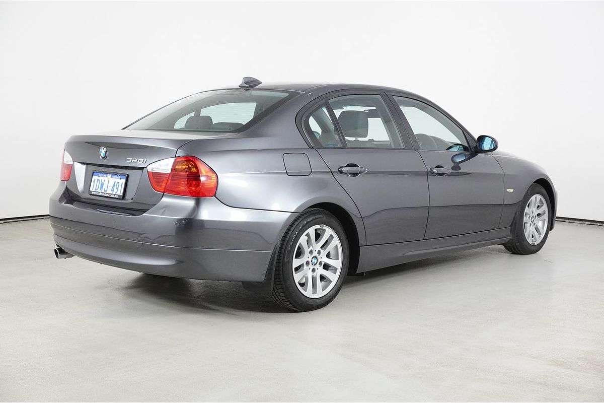 2007 BMW 320i E90