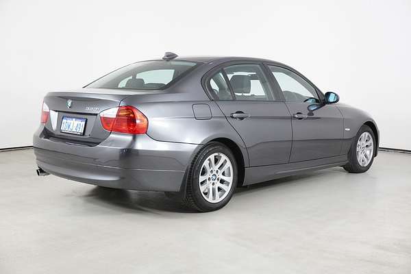 2007 BMW 320i E90