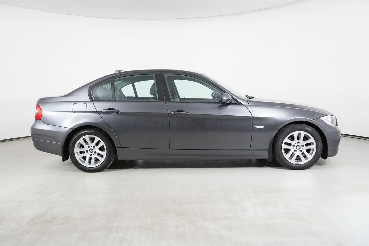 2007 BMW 320i E90
