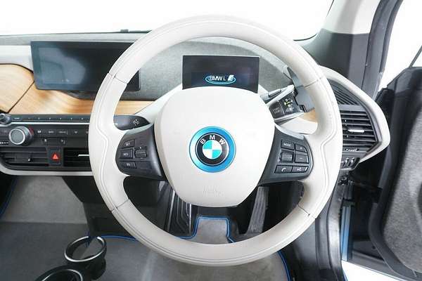 2016 BMW i3 IO1