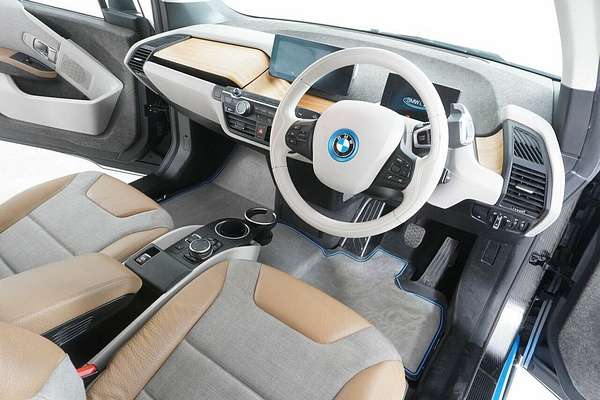 2016 BMW i3 IO1