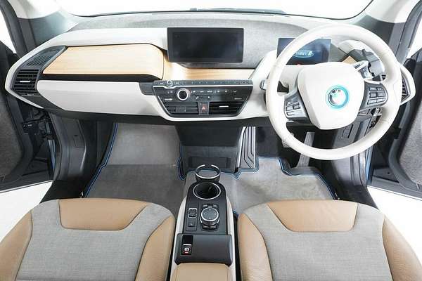 2016 BMW i3 IO1