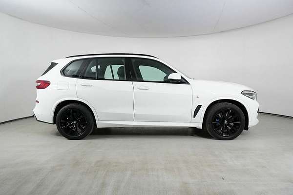 2022 BMW X5 xDrive30d M Sport G05