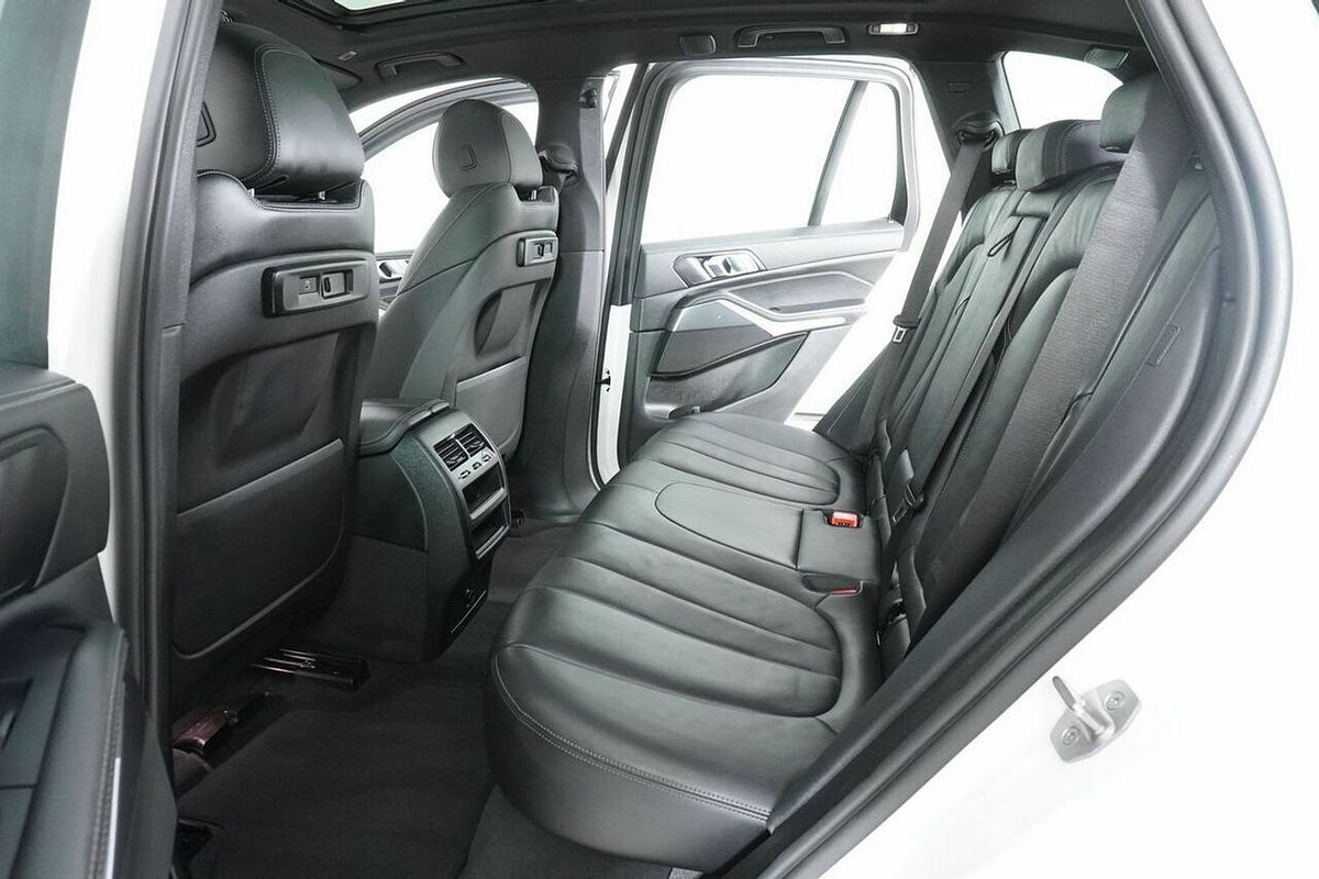 2022 BMW X5 xDrive30d M Sport G05