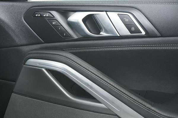 2020 BMW X6 xDrive40i M Sport G06
